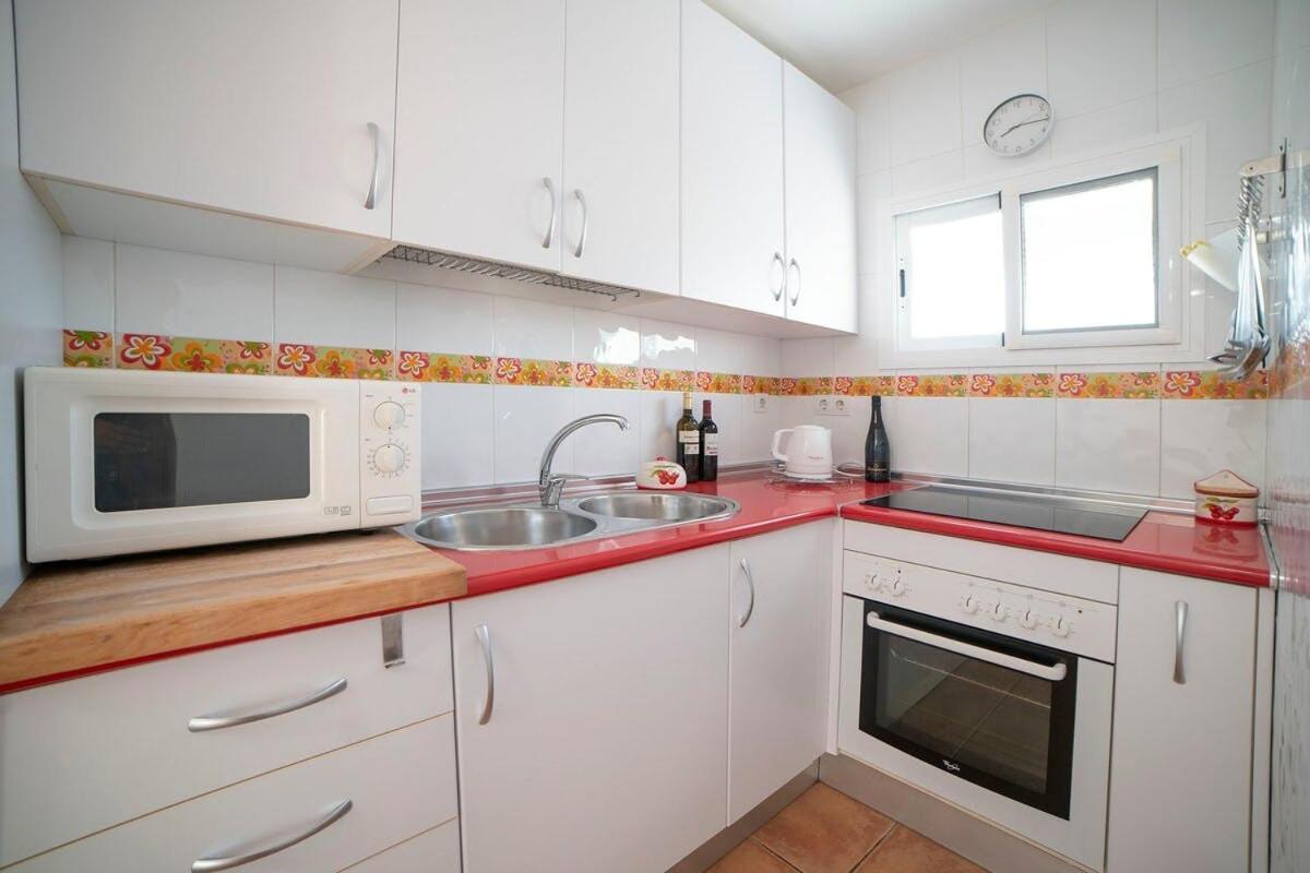 Bonito Apartamento Con Terraza - Pedregalejo Playa Malaga Bagian luar foto