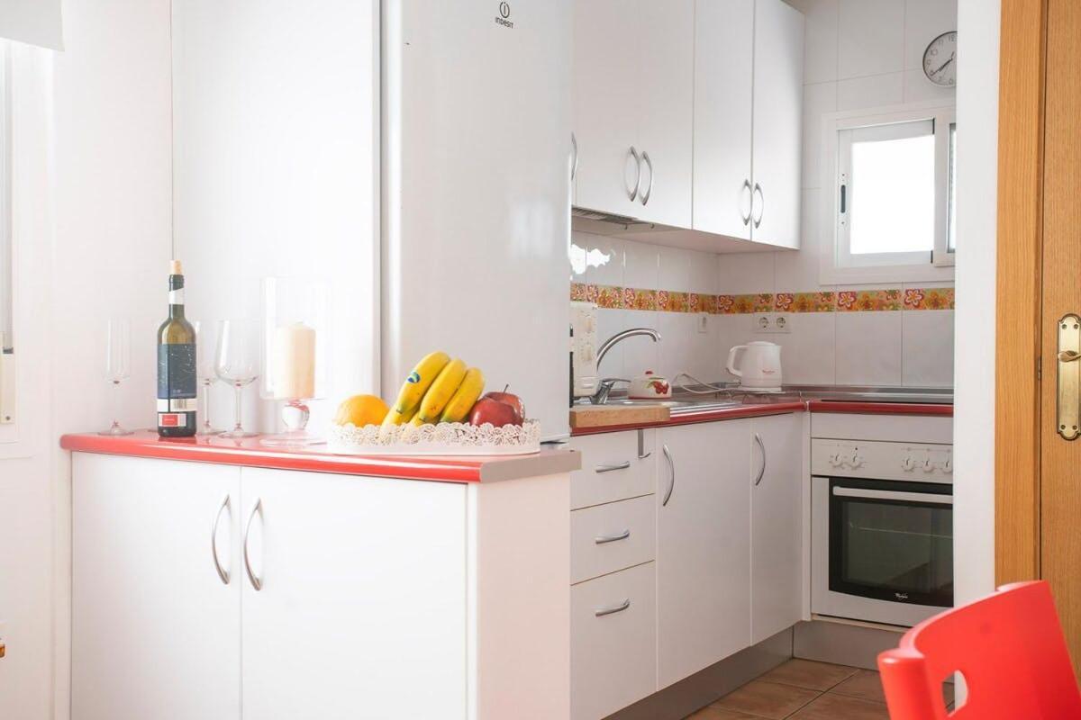 Bonito Apartamento Con Terraza - Pedregalejo Playa Malaga Bagian luar foto