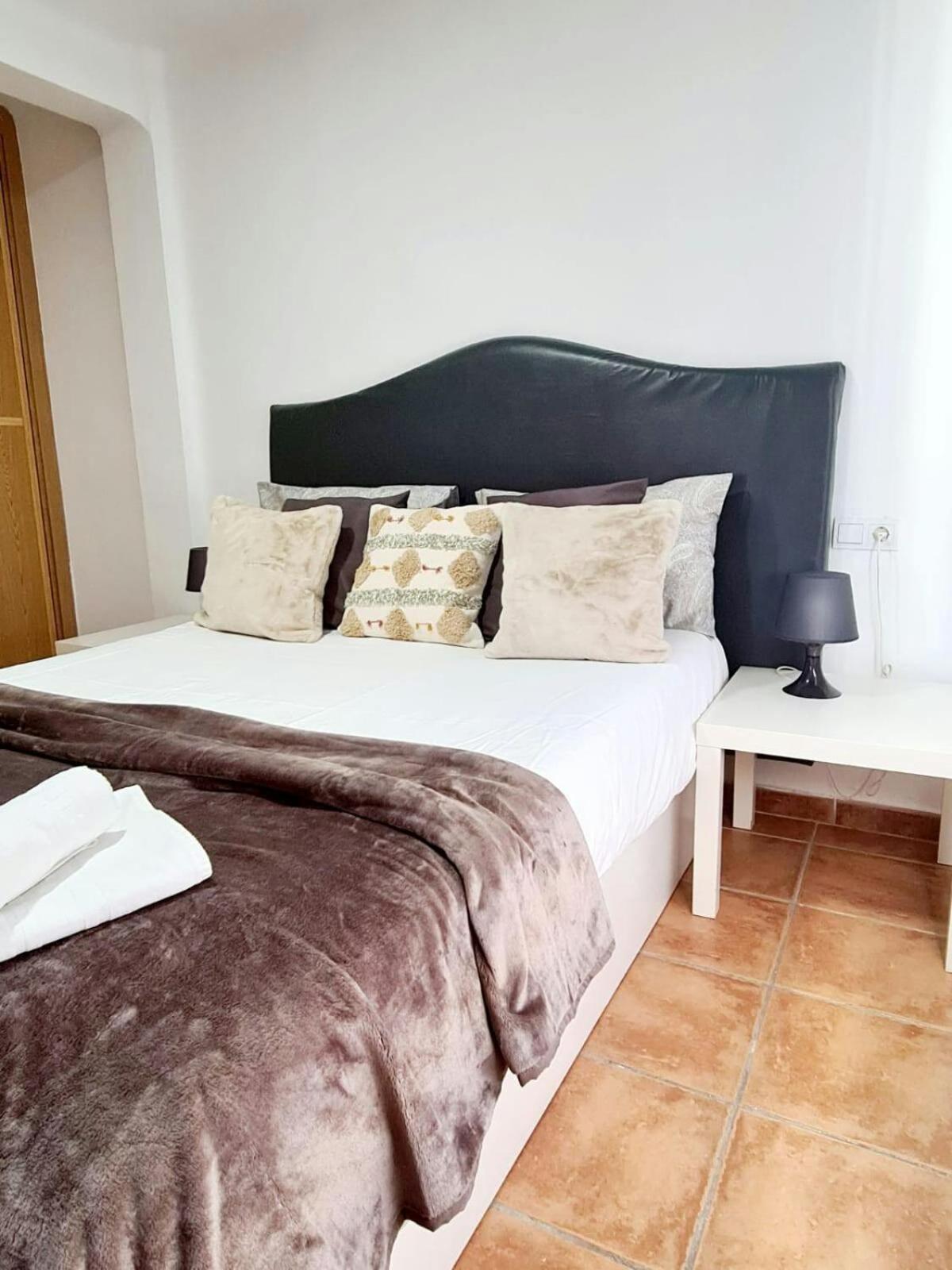 Bonito Apartamento Con Terraza - Pedregalejo Playa Malaga Bagian luar foto